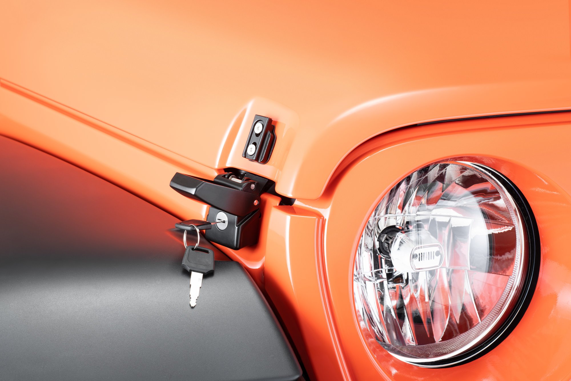 tactik-locking-hood-latches-07-18-jeep-wrangler-jk-quadratec